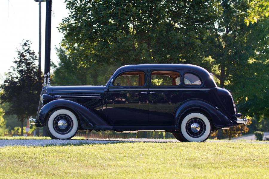  Plymouth Deluxe 4-Door Touring Sedan 1936 года  (фото 15 из 18)